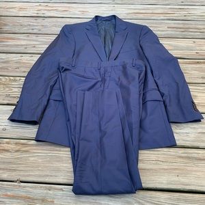 Seize sur vingt suit.